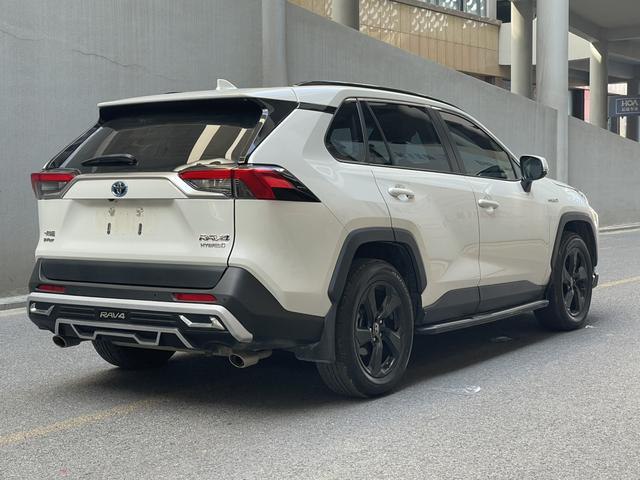Toyota RAV4 2.5 CVT Flagship 4WD 2020