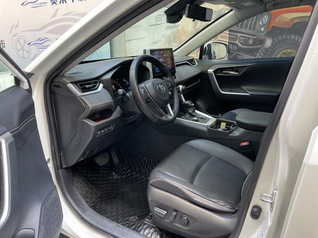 Toyota RAV4 2.5 CVT Flagship 4WD 2020