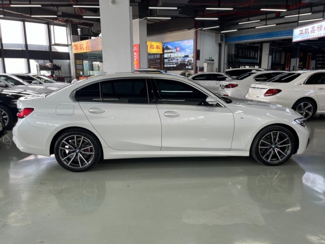BMW 3-Series 325i AT M Sport 2020