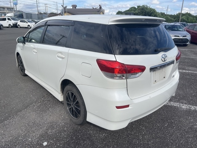 Toyota Wish 1.8 X 2010