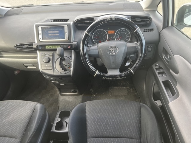 Toyota Wish 1.8 X 2010