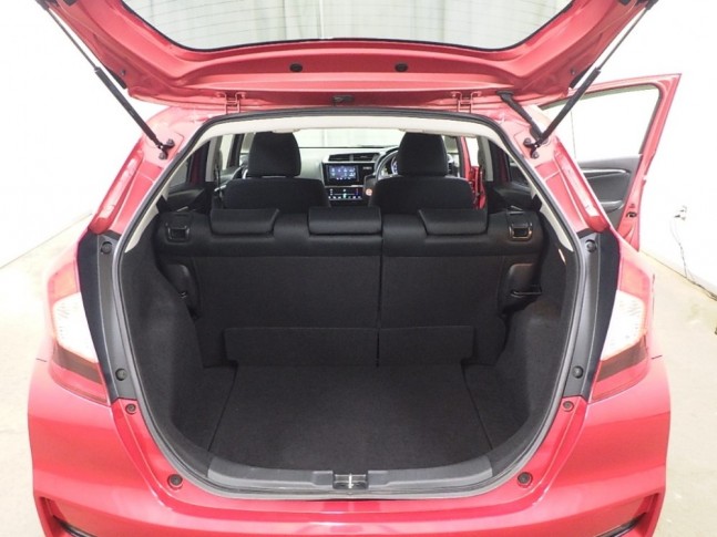 Honda Fit 1.3 13G F Package 4WD 2019
