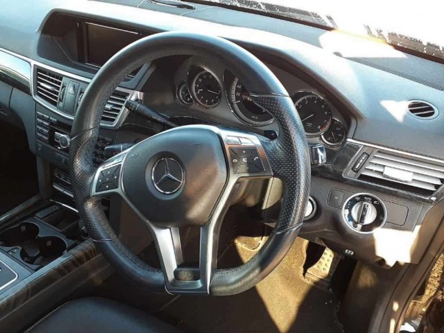 Mercedes-Benz E-Class E 250 BlueEfficiency Avantgarde 2013