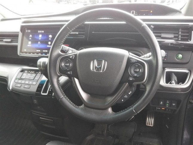 Honda Stepwgn 1.5 Spada Cool Spirit H. Sens 7 Seater 2020