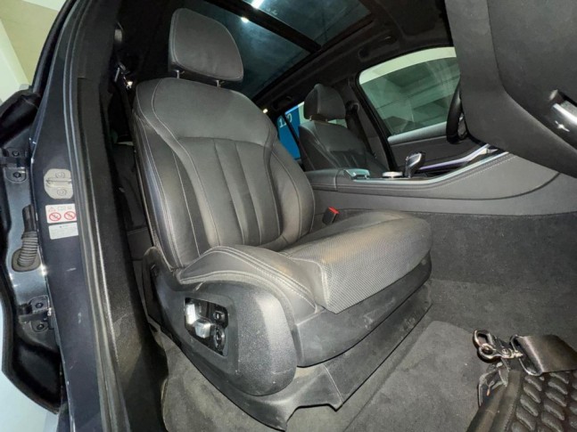 BMW X5 xDrive30d AT M Sport 4WD 2020