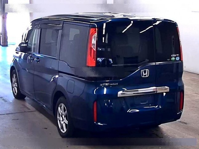 Honda Stepwgn 1.5 G Honda Sensing 8 Seater 4WD 2017