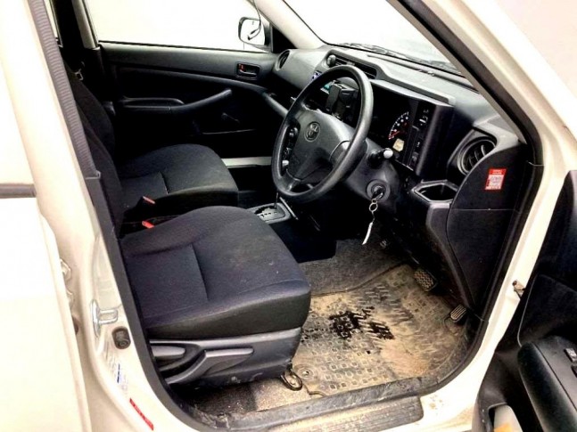 Toyota Probox 1.5 DX Comfort 4WD 2020