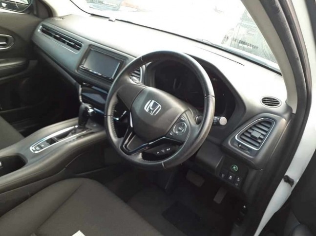 Honda Vezel 1.5 X Honda Sensing 2016