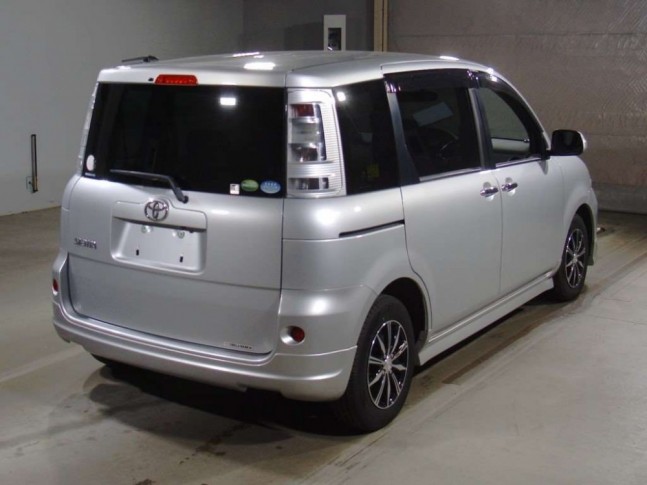 Toyota Sienta 1.5 Dice Limited 2013