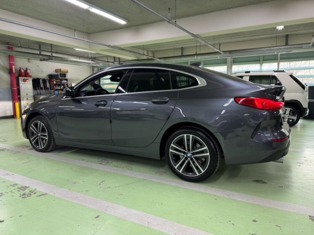 BMW 2-Series 220i AT Advantage 2021