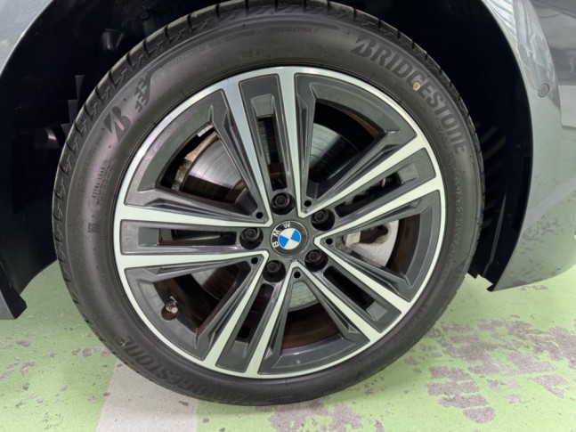BMW 2-Series 220i AT Advantage 2021