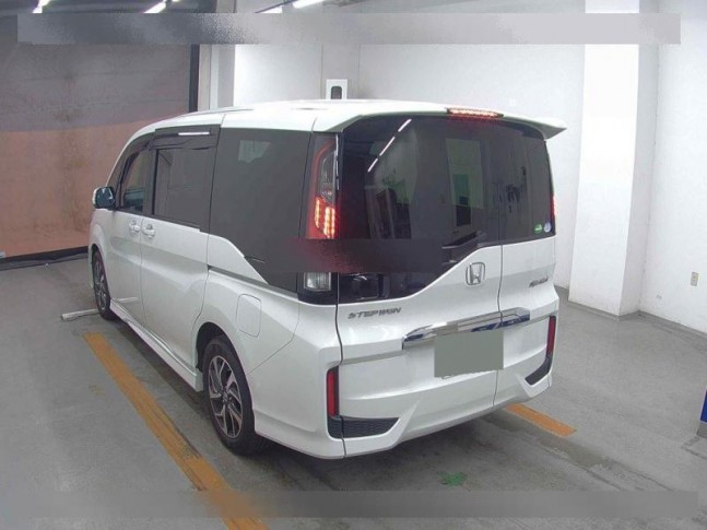 Honda Stepwgn 1.5 Spada Honda Sensing 7 seater 2019