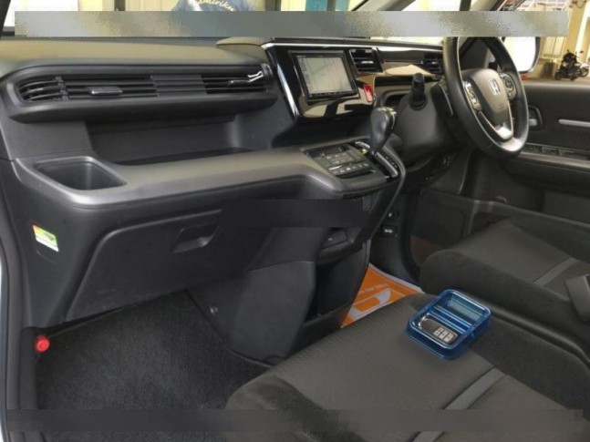 Honda Stepwgn 1.5 Spada Honda Sensing 7 seater 2019