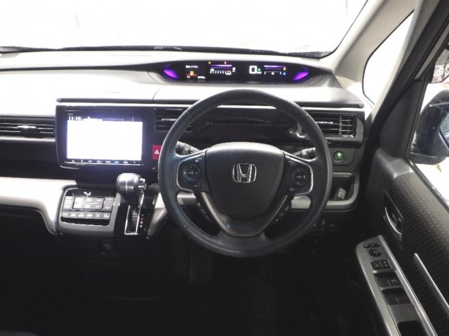 Honda Stepwgn 1.5 Spada Honda Sensing 7 seater 2020