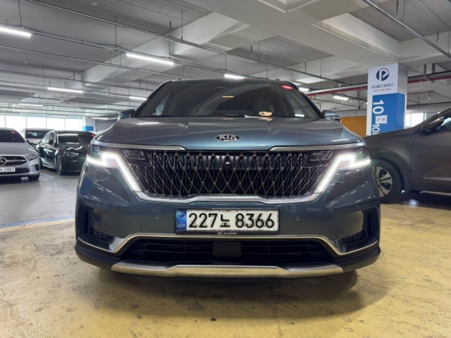 KIA Carnival 2.2 CRDi AT Noblesse 9 seats 2020
