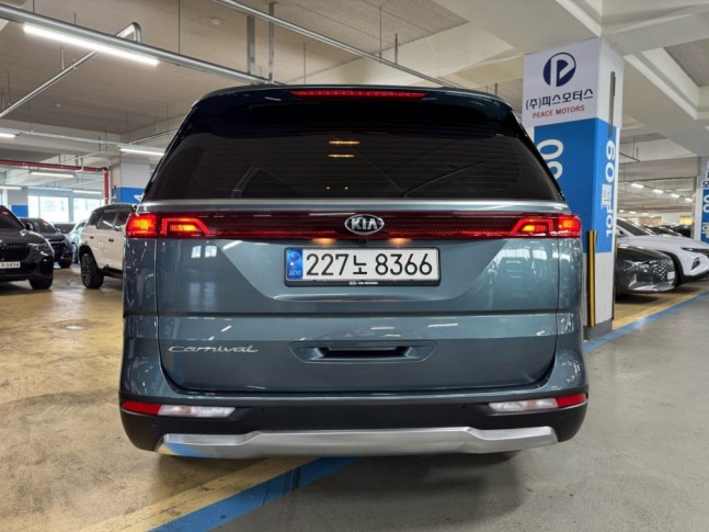 KIA Carnival 2.2 CRDi AT Noblesse 9 seats 2020