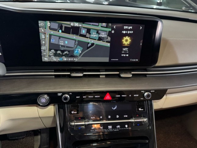 KIA Carnival 2.2 CRDi AT Noblesse 9 seats 2020
