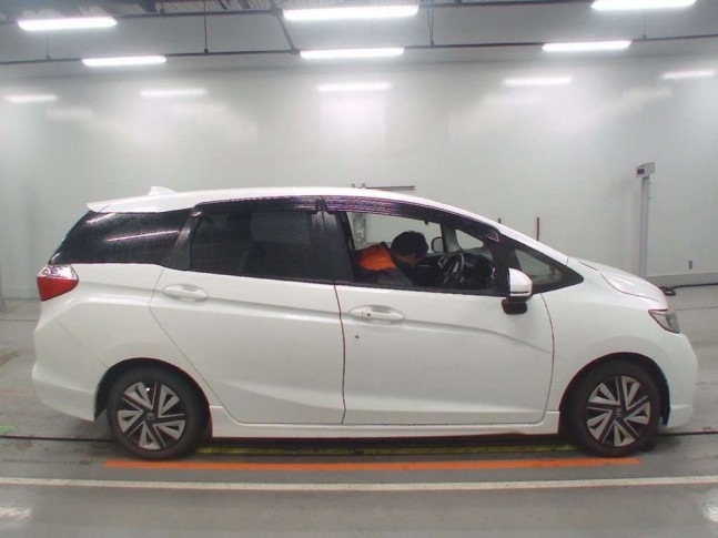Honda Shuttle 1.5 G 2016