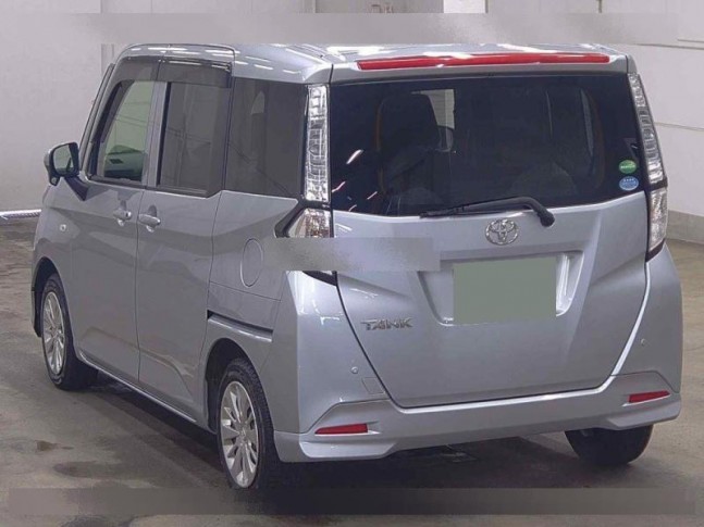 Toyota Tank 1.0 X S 4WD 2018