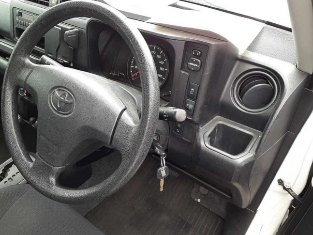 Toyota Probox 1.3 DX Comfort 2021