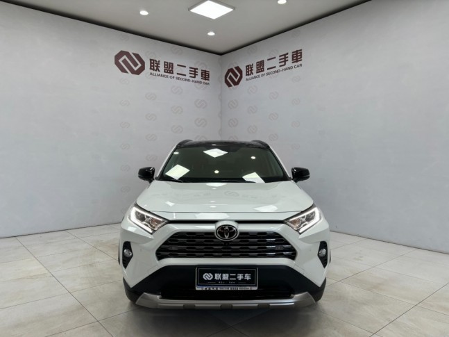 Toyota RAV4 2.0 CVT Premium 4WD 2022