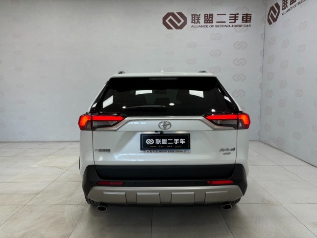 Toyota RAV4 2.0 CVT Premium 4WD 2022