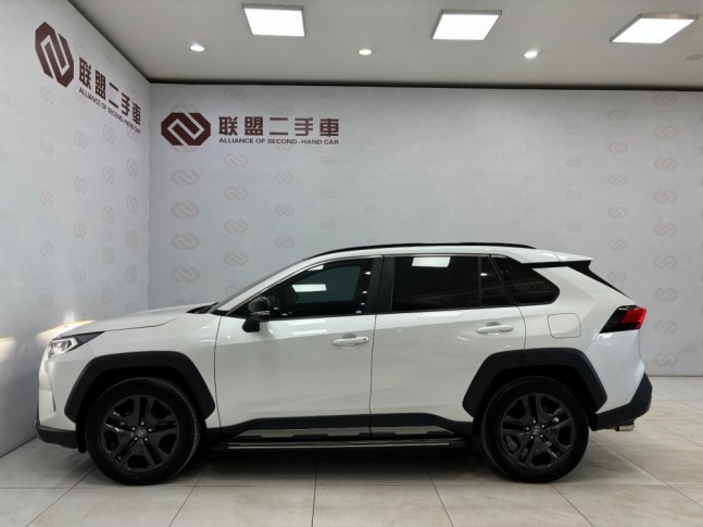 Toyota RAV4 2.0 CVT Premium 4WD 2022