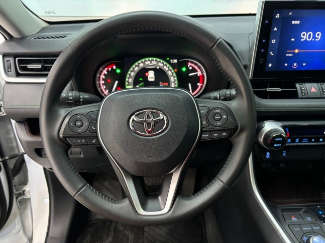 Toyota RAV4 2.0 CVT Premium 4WD 2022