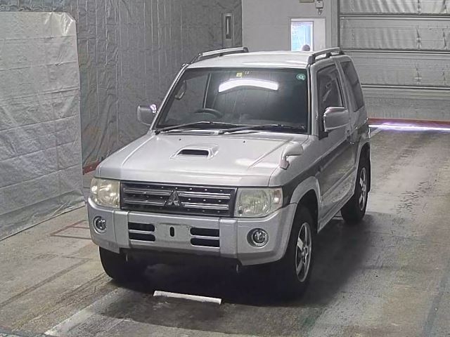 Mitsubishi Pajero Mini 660 exceed 4WD 2010