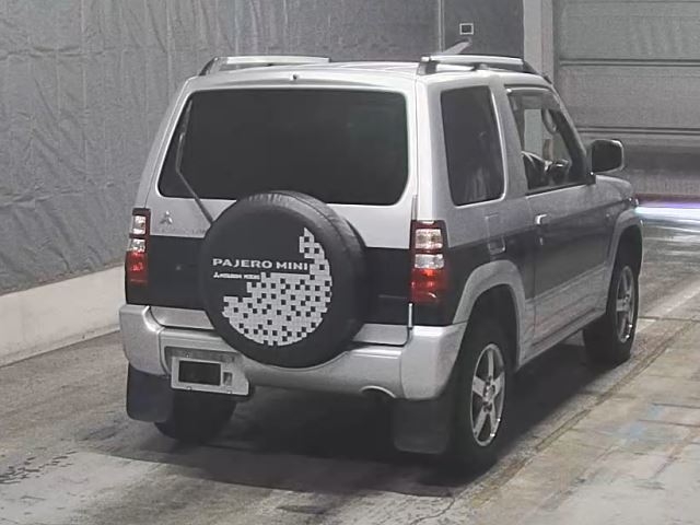 Mitsubishi Pajero Mini 660 exceed 4WD 2010