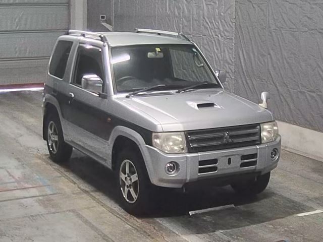Mitsubishi Pajero Mini 660 exceed 4WD 2010