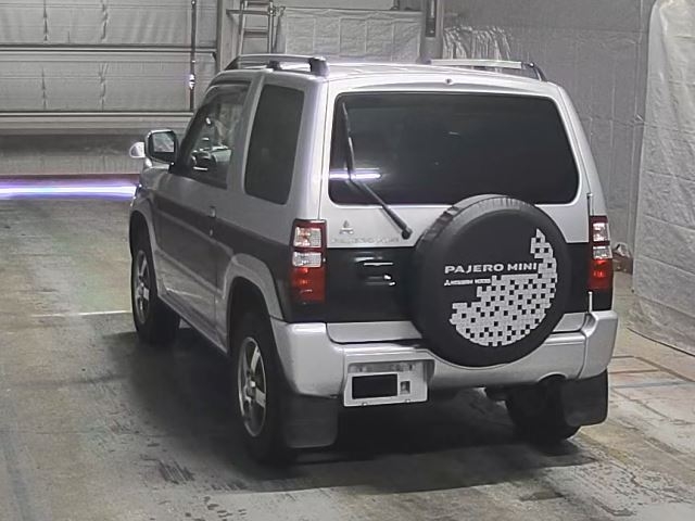 Mitsubishi Pajero Mini 660 exceed 4WD 2010