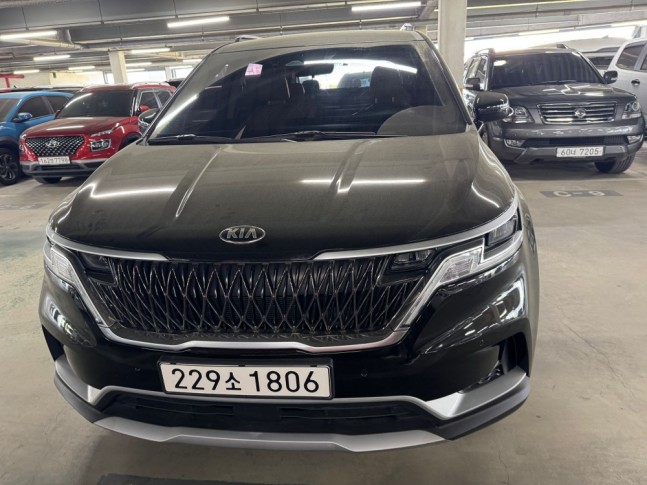 KIA Carnival 2.2 CRDi AT Prestige 8 мест 2021