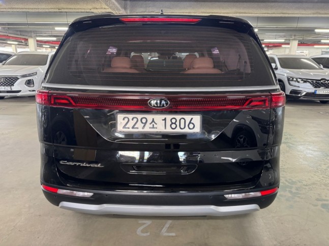 KIA Carnival 2.2 CRDi AT Prestige 8 мест 2021