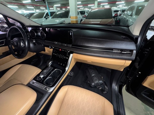 KIA Carnival 2.2 CRDi AT Prestige 8 мест 2021