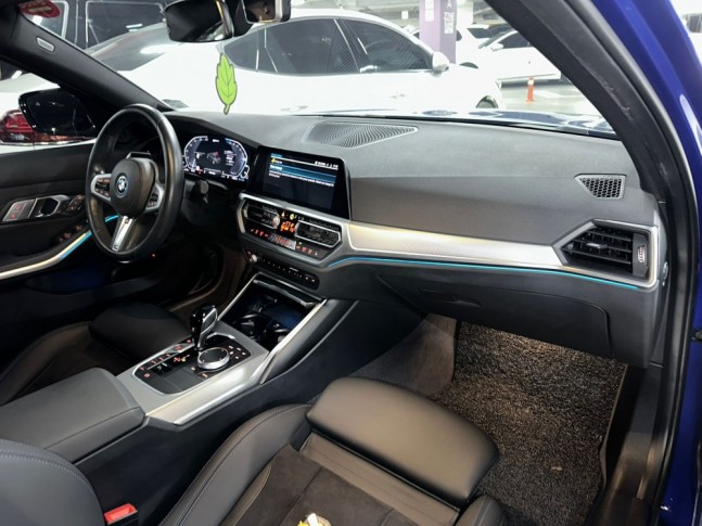BMW 3-Series 320e AT M Sport 2022