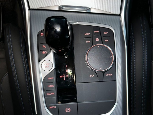 BMW 3-Series 320e AT M Sport 2022