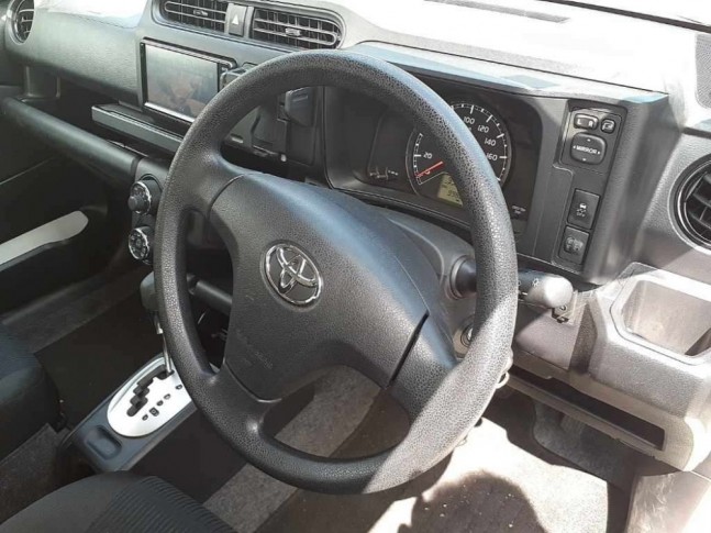 Toyota Probox 1.5 F 2022