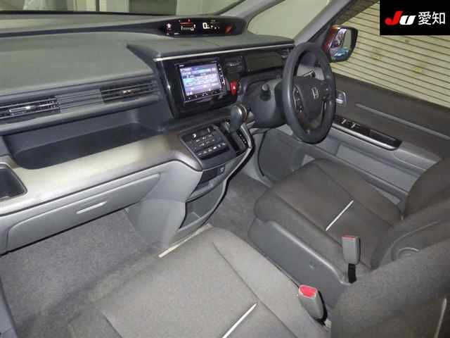 Honda Stepwgn 1.5 G Honda Sensing 7 Seater 4WD 2018
