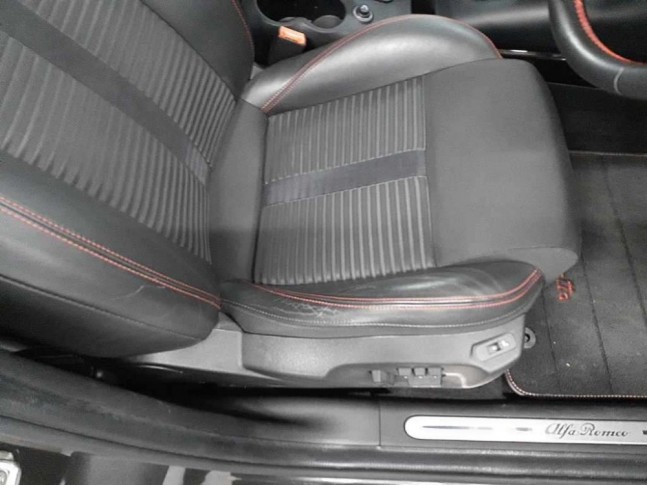 Alfa Romeo Giulietta 1.4 Competizione 2012