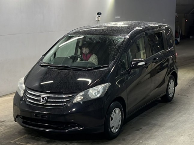 Honda Freed 1.5 G highway edition 7 Seater 2010