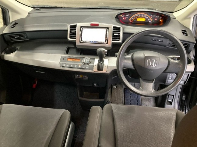 Honda Freed 1.5 G highway edition 7 Seater 2010