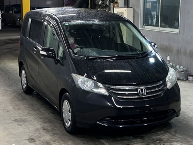 Honda Freed 1.5 G highway edition 7 Seater 2010