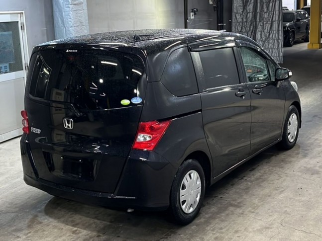 Honda Freed 1.5 G highway edition 7 Seater 2010