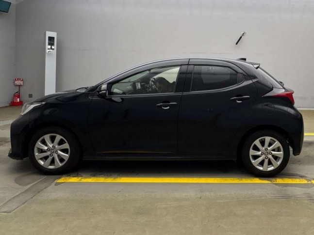 Toyota Yaris 1.5 G + panoramic view 2020
