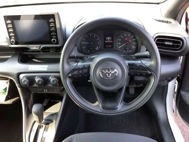 Toyota Yaris 1.0 X 2021