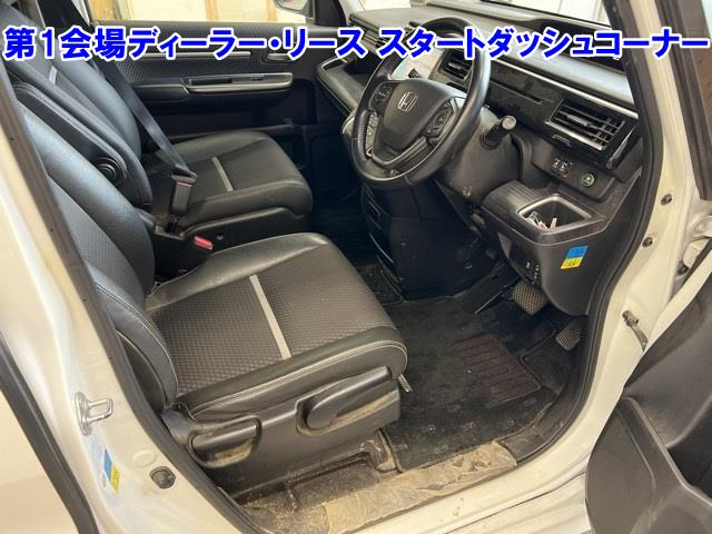 Honda Stepwgn 1.5 Spada Cool Spirit 8 seater 2015