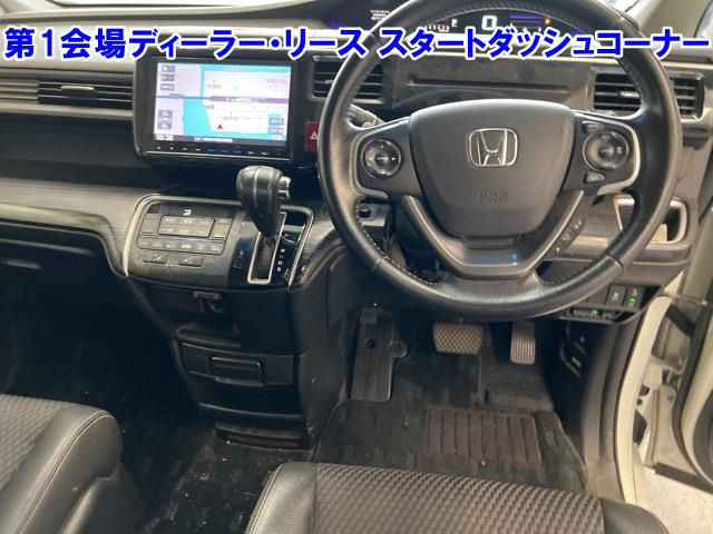 Honda Stepwgn 1.5 Spada Cool Spirit 8 seater 2015