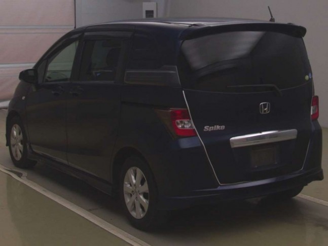 Honda Freed Spike 1.5 G aero 2010
