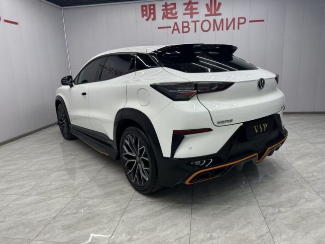 Changan UNI-T 1.5 AMT Premium Sport 2022